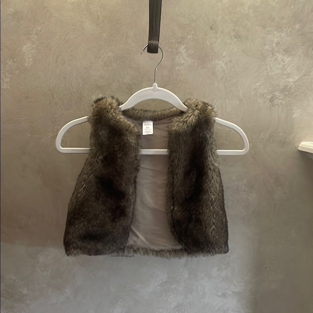 Carter's Fur Vest - 5T